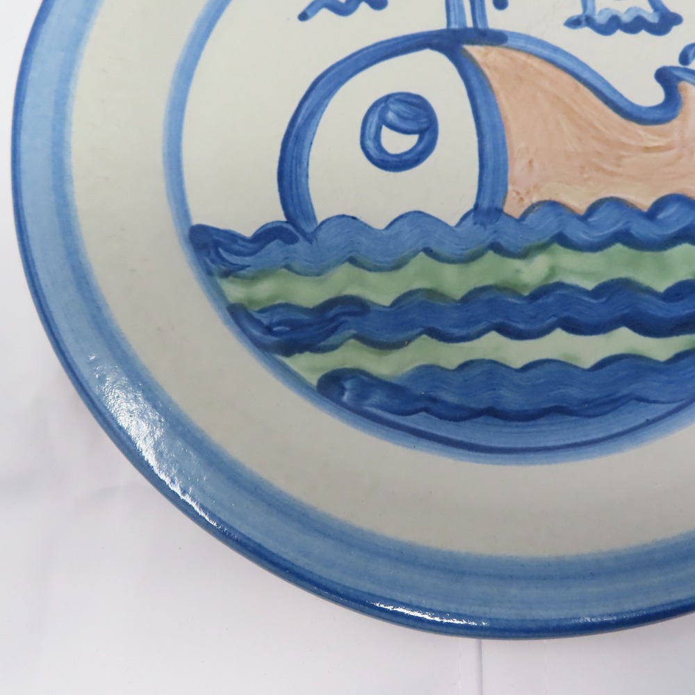 MA Hadley Pottery Blue Whale Dinner Plate Hand Painted Stoneware Nautical VTG - Picture 7 of 14